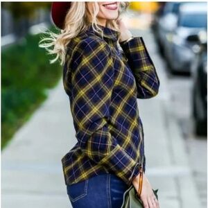 THE SHIRT BY ROCHELLE BEHRENS Puff Shoulder Flannel Shirt in Navy Brown Size XS